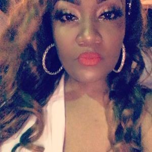 Meet your Posher, Tiajuana